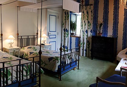 Chambre élégante du Château des Bidaudières